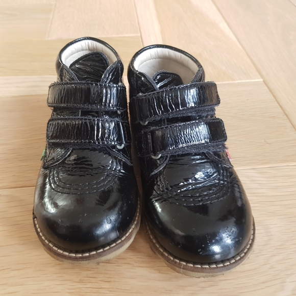 Kickers - Toddler shiny leather boots, size US 8 - Picture 3 of 8